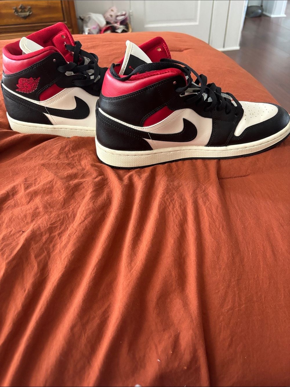 Nike Black White Red Air Jordan 1 Mid Basketball Shoes - Picture 7 of 15